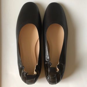 Everlane Day Flat